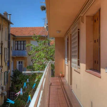 Serena Private Apartement