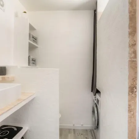 Serena Private Apartement