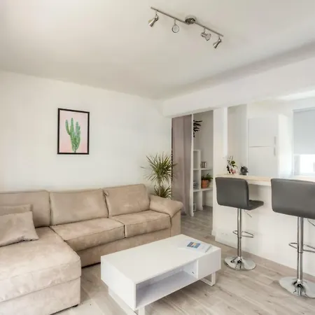 Serena Private Apartement Apartamento